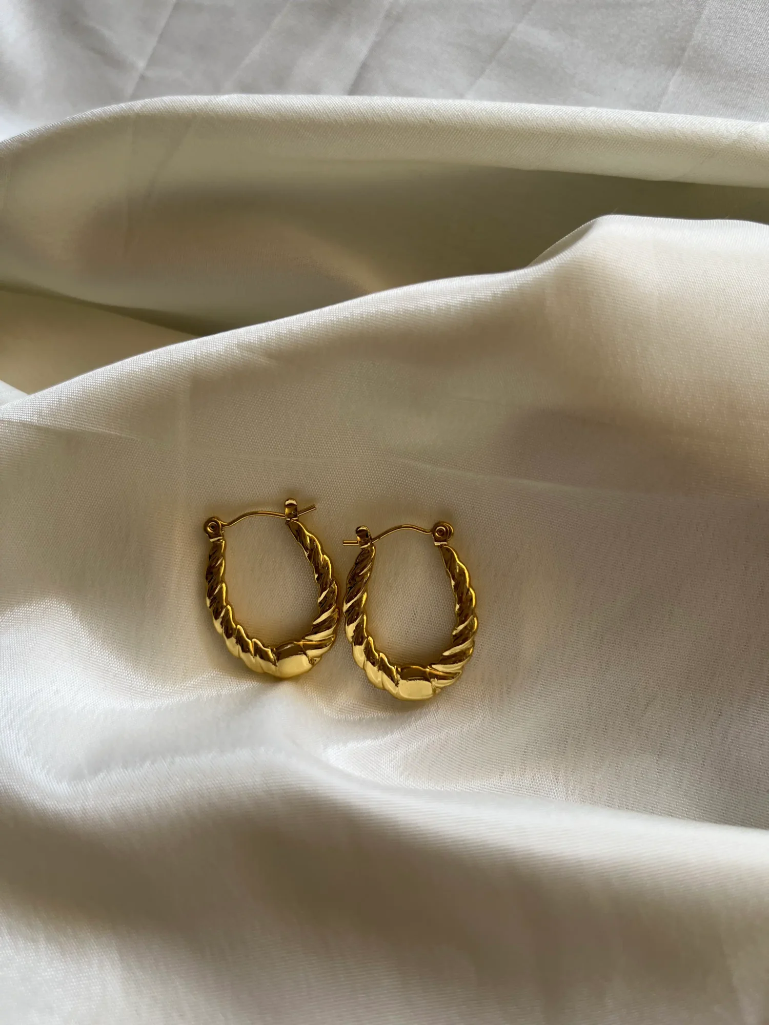 Golden Helix Hoops