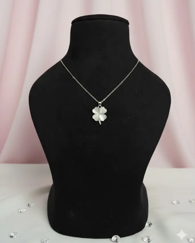 silver four clover necklace