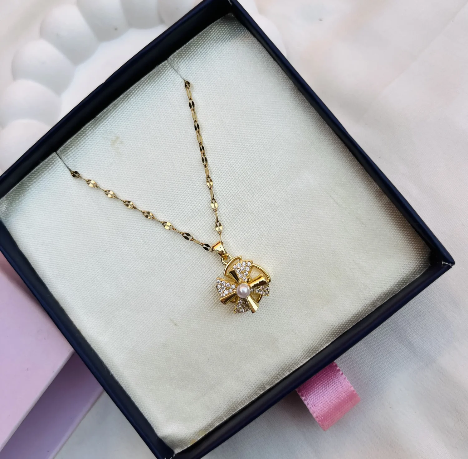 Golden Bloom Pearl Necklace