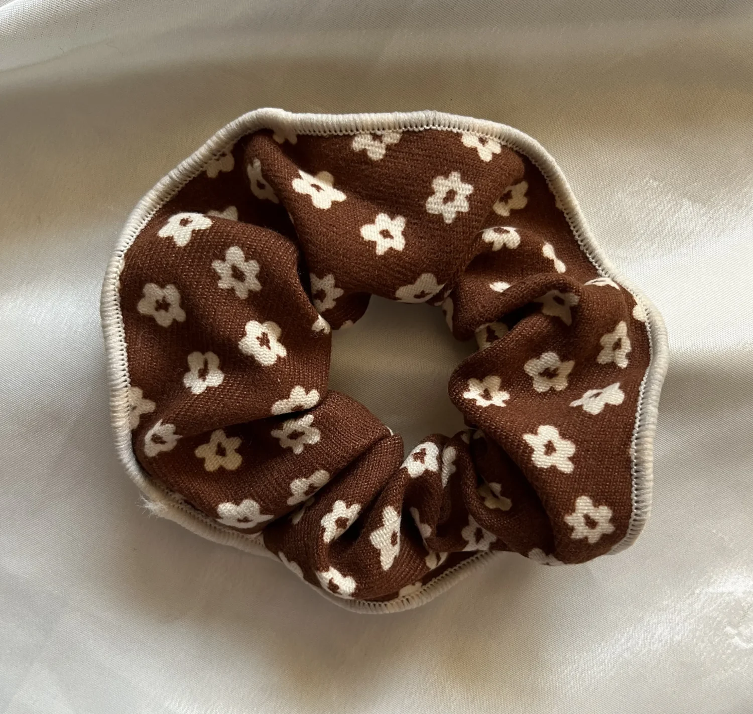 Mocha Daisy Scrunchie (Brown & Beige)