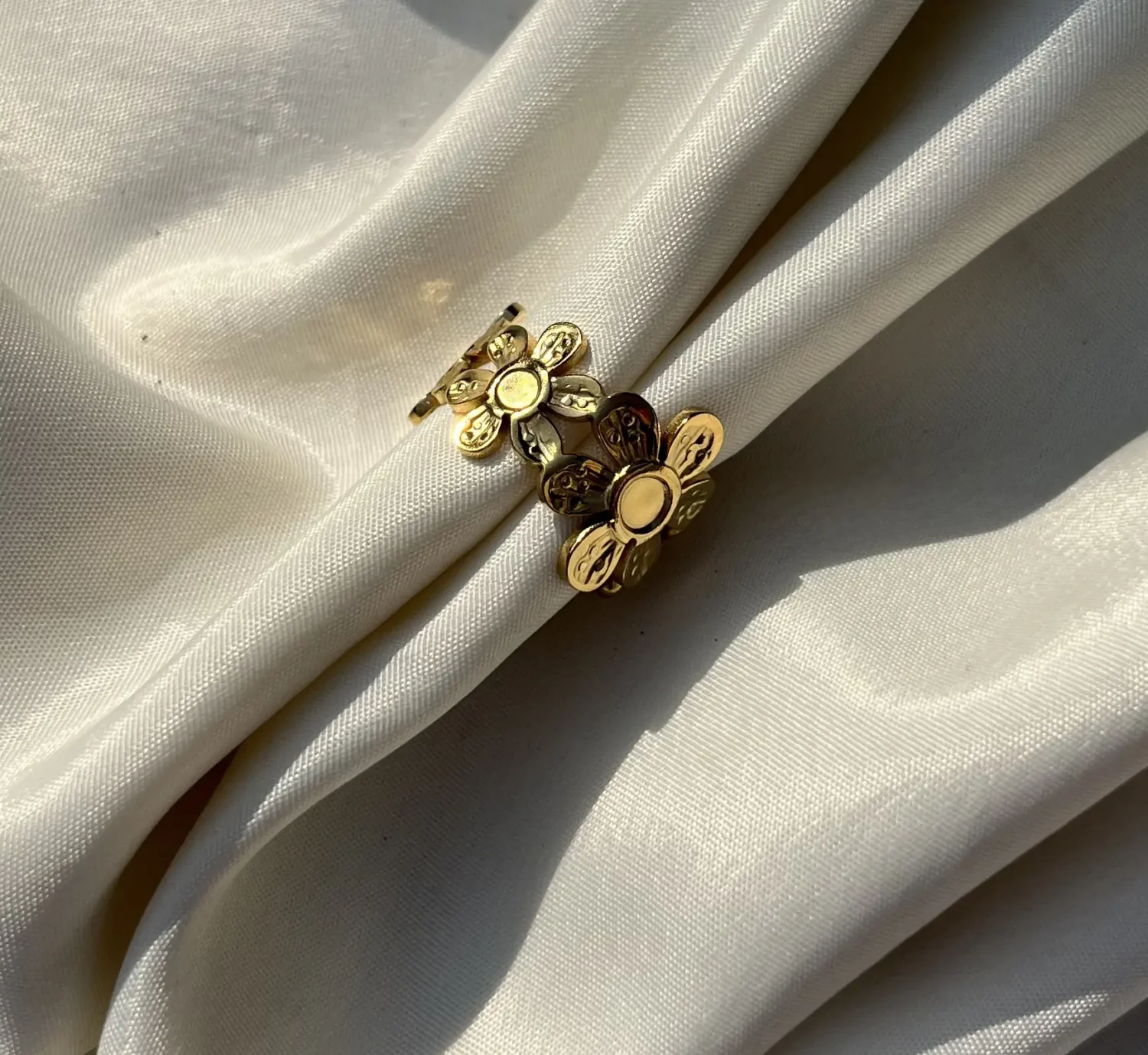 SunBloom Anti-Tarnish Ring