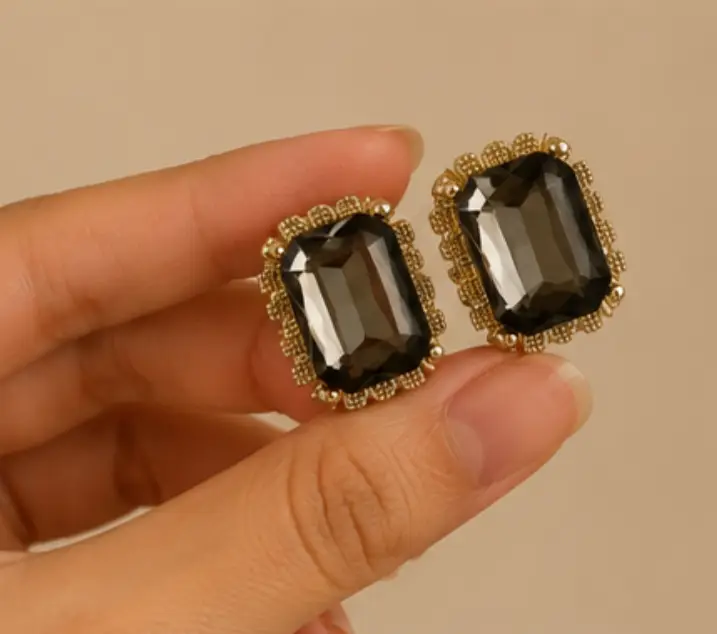 Color Pop Stone Studs (Clip On) Grey